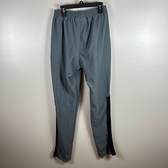 Under Armour Gray Athletic Pants - Picture 6 of 6